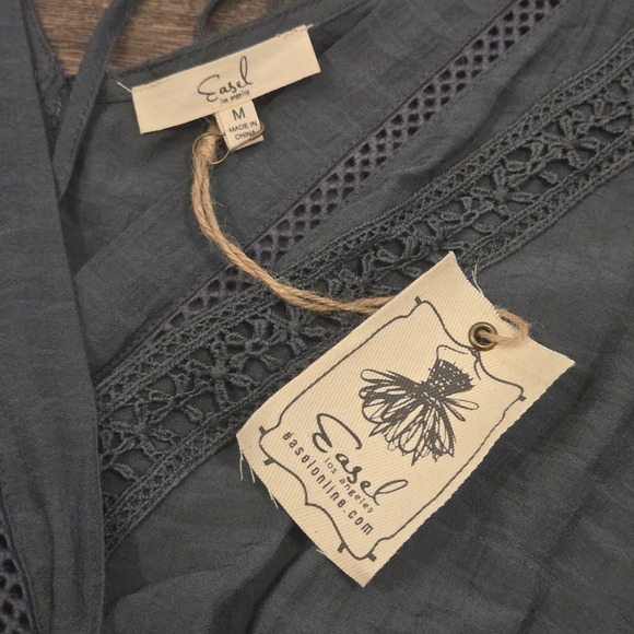 Easel Shorts Romper With Butterfly Sleeves In Blue Gray Color NWT Size M - Picture 3 of 7